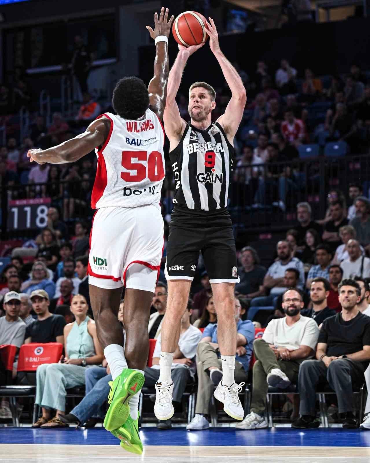 Seride beşinci maçta kazanan Beşiktaş GAIN finalde!