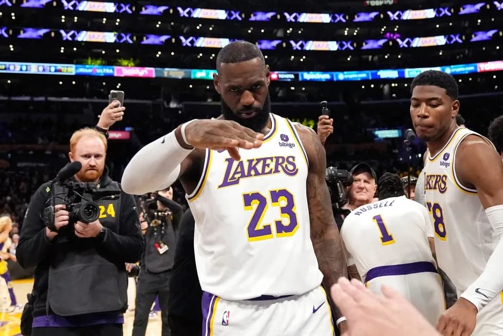 LeBon James