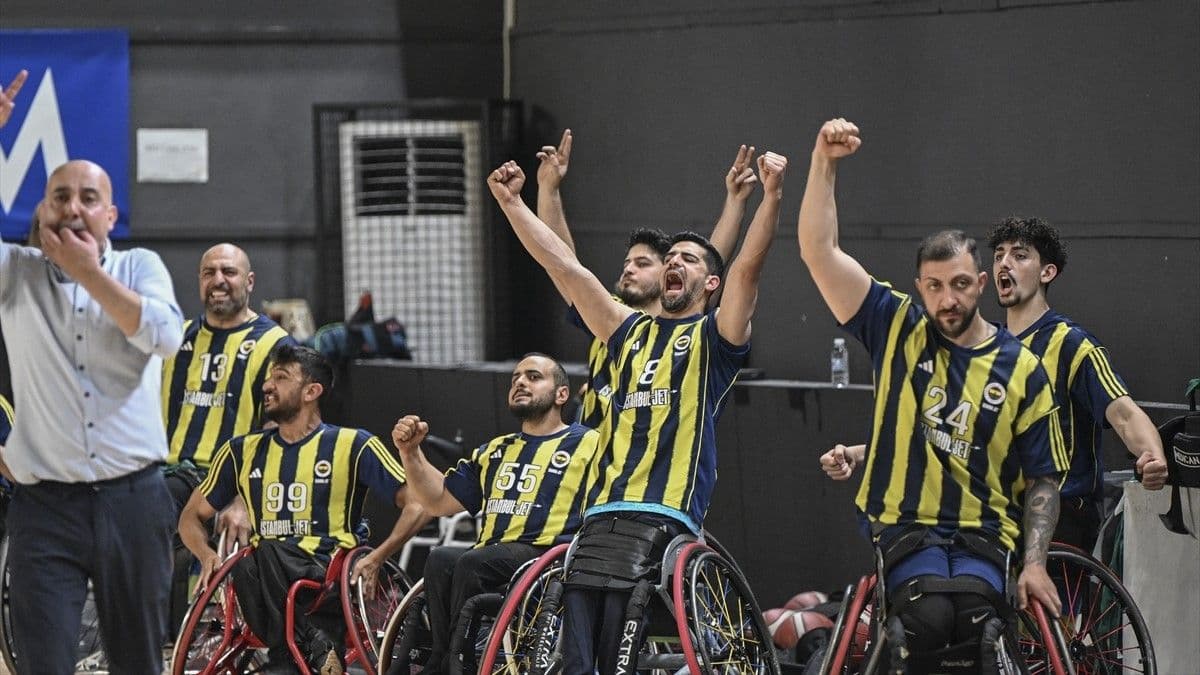 Türkiye Tekerlekli Sandalye Basketbol Süper Ligi şampiyonu Fenerbahçe İstanbul Jet!
