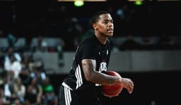 TOFAŞ, ABD'li basketbolcu Shavar Reynolds'ı kadrosuna kattı