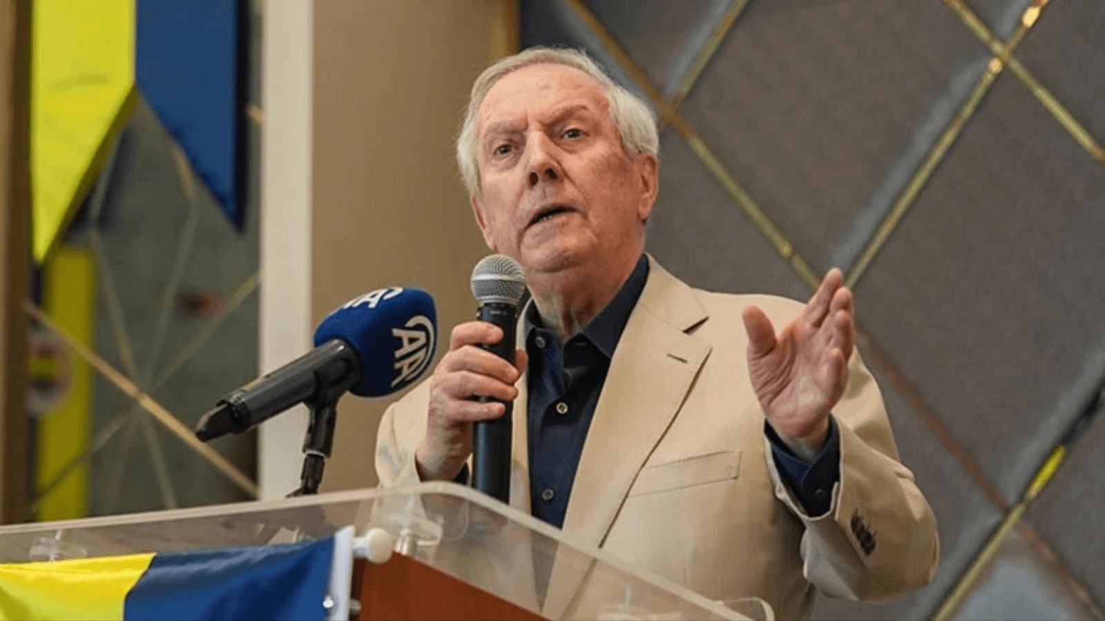 Fenerbahçe'de büyük operasyon! Ayrılık ve transfer planı netleşti