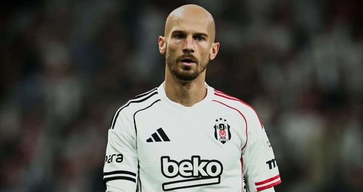 Beşiktaş'ta Vincenzo Italiano'nun "gidebilir" raporu verdiği Vaclav Cerny'e talip çıktı