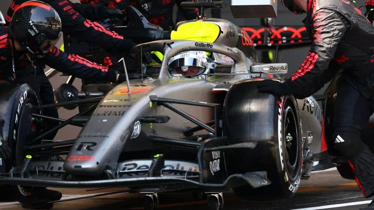 F1’de görülmemiş olay: Araç tek anda kapandı