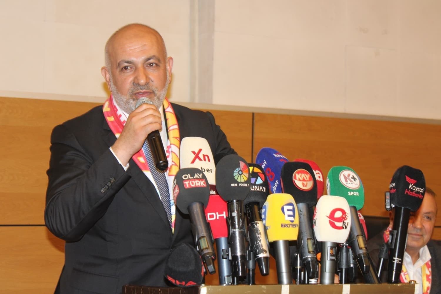  Kayserispor Olağanüstü Genel Kurul toplantısında başkanlığa Ali Çamlı seçildi