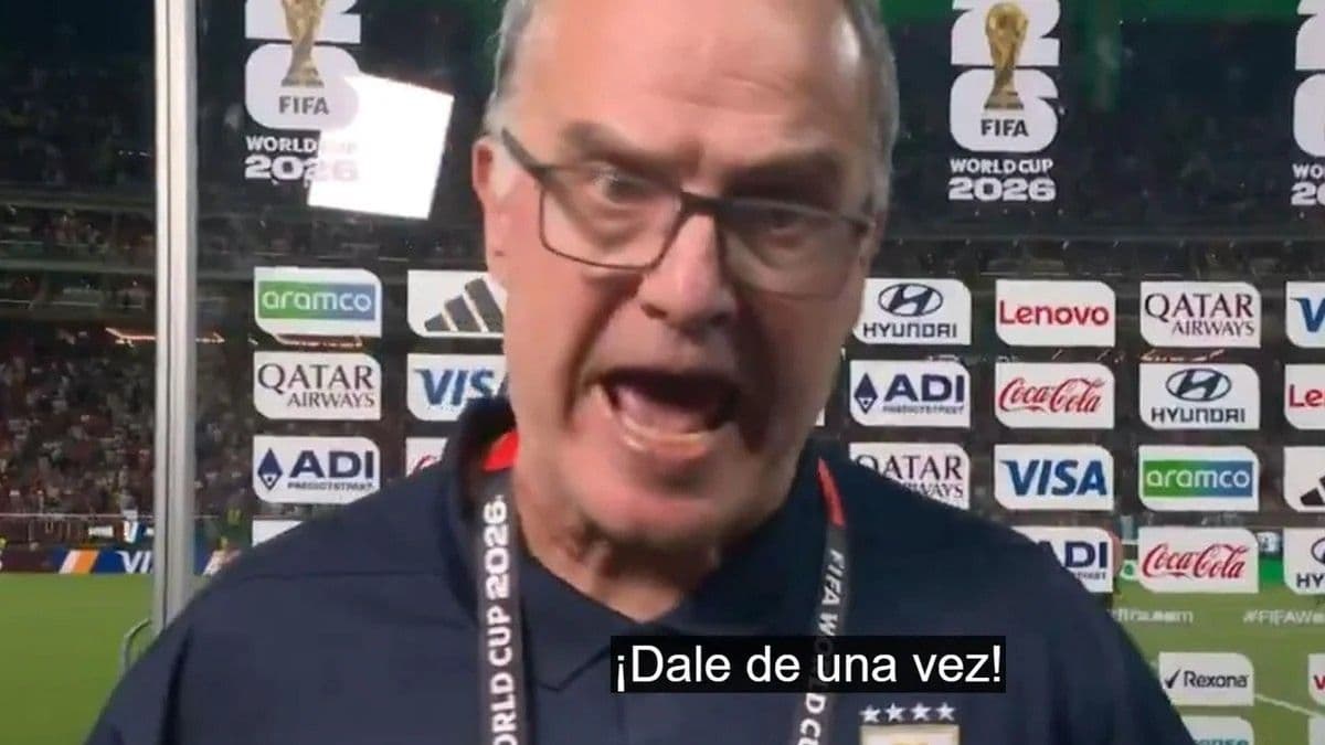 Marcelo Bielsa, Uruguay - İspanya maçı sonrası gazetecilere bağırdı