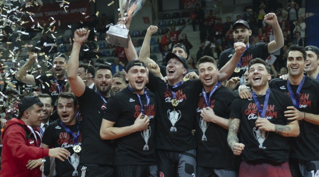 Ziraat Bankkart Erkek Voleybol Takımı, Bedirhan Bülbül'e veda etti