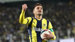 Tadic geri dönüyor! İmza için yola çıktı