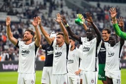 Spor yazarları Beşiktaş-Midtjylland maçı için ne dedi?