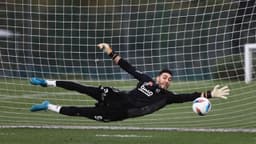 Beşiktaş'ın genç eldiveni resmen Sakaryaspor'da!