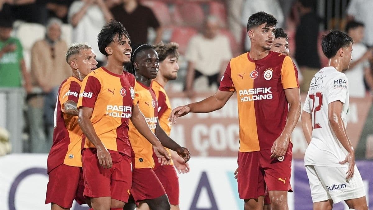 Galatasaray ilk hazırlık maçını farklı kazandı