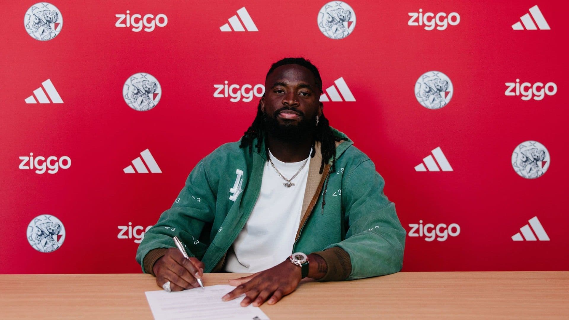 İsmi Trabzonspor'la anılmıştı: Tolu Arokodare, Ajax'ta!