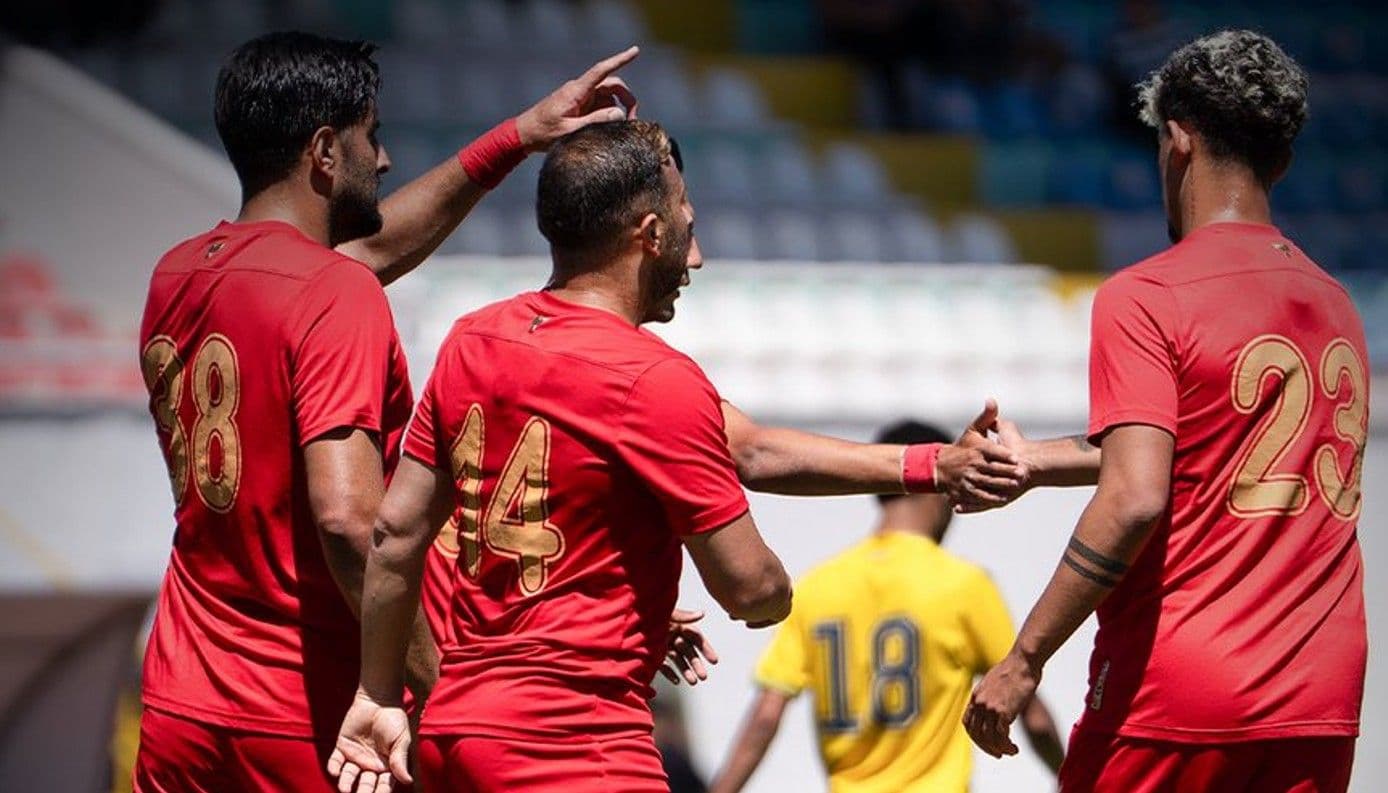 Amedspor, hazırlık maçında Irak ekibi  Duhok SC'yi 2-0 mağlup etti
