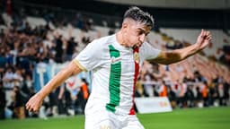 Kayserispor, tecrübeli sağ bek ile anlaştı!