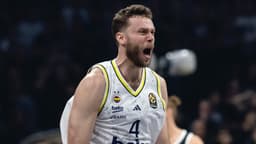 Fenerbahçe'den Nicolo Melli'ye yeni sözleşme