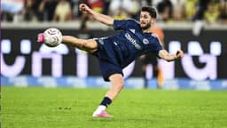 Fenerbahçe İsmail Yüksek İçin Teklifleri Reddetti! Milli Oyuncu Satılık Değil