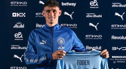 Manchester City, transferde adı Galatasaray ile anılan Phil Foden'ın sözleşmesini uzattı