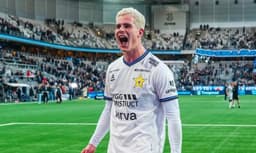 Trabzonspor, Felipe Augusto'nun yerini attığı gollerle İsveç'i sallayan Robbie Ure ile dolduracak