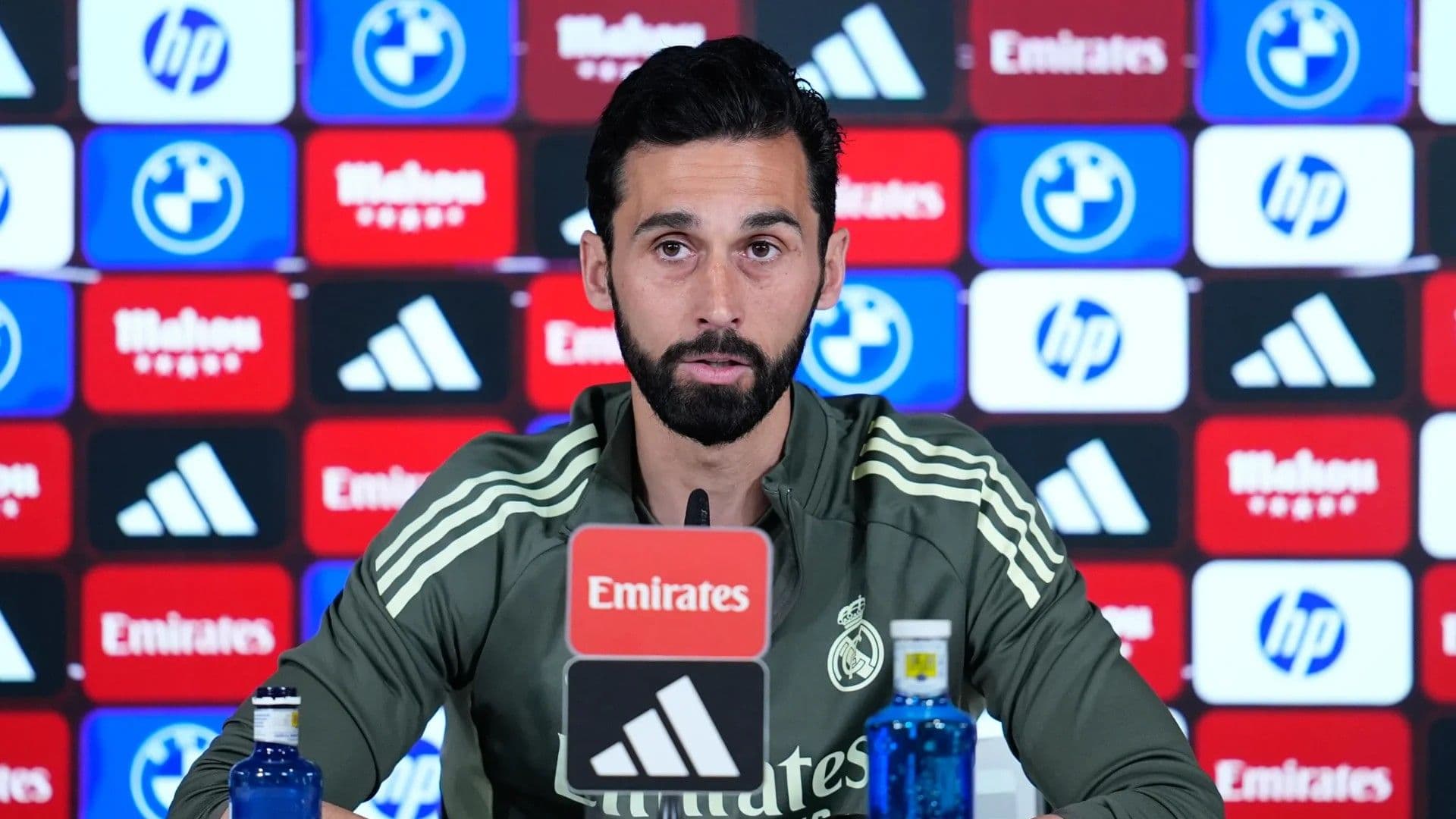 Fulham'da yeni dönem! Arbeloa resmen göreve başladı