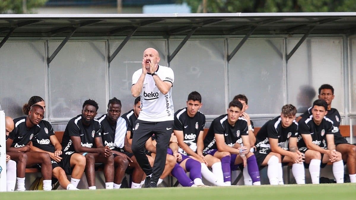 Vincenzo Italiano futbolculara nefes aldırmıyor: İşte kamp raporu!