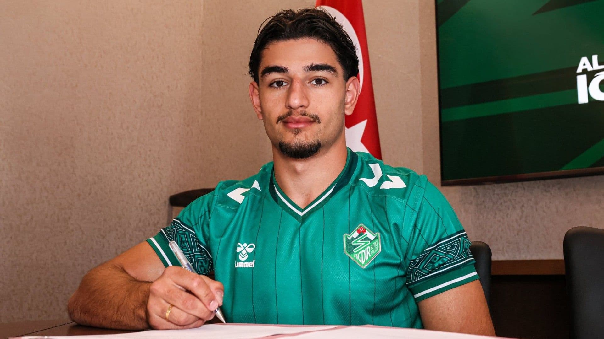Iğdır FK'dan Amed'e transfer çalımı: Devran Şenyurt duyuruldu!