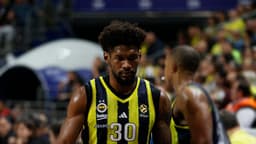Chris Silva 2 yıl daha Fenerbahçe'de!