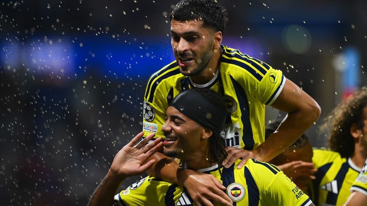 Archie Brown'un gol sevinci