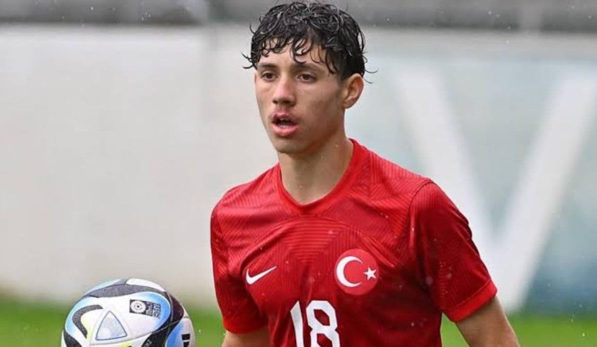 Vatan Özcan