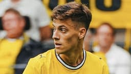 Giannis Konstantelias, ilk Bundesliga maçında kötü sakatlandı