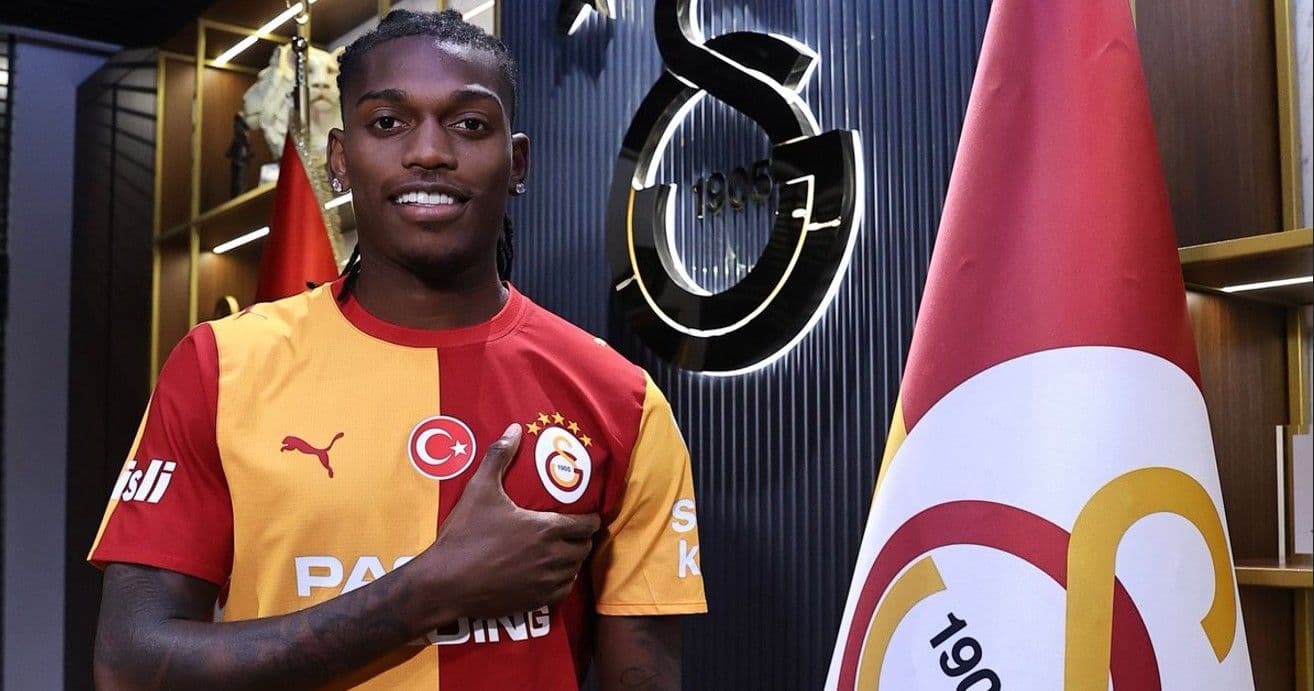 Galatasaray'ın yeni transferi Leao: "Tekrar şampiyon olmak için buradayım"