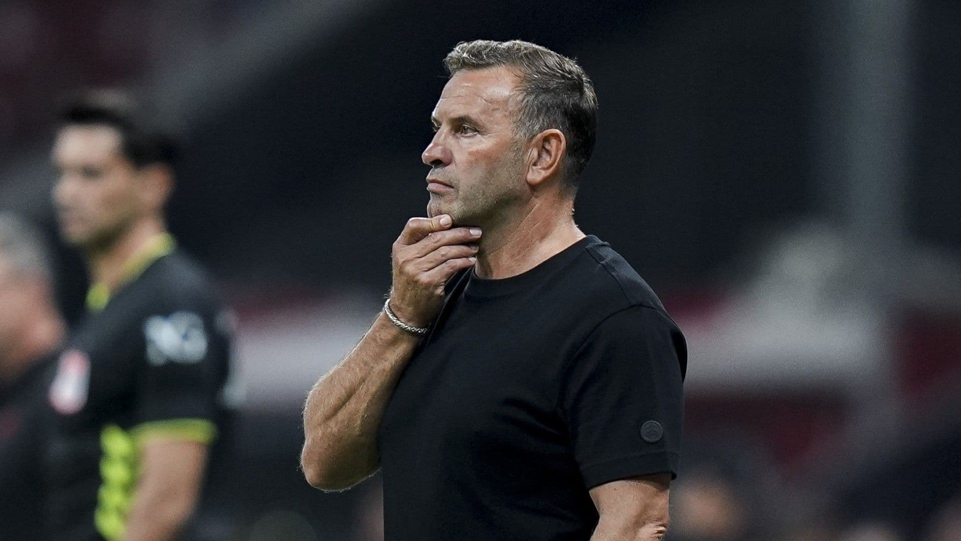 Okan Buruk, Villarreal maçında kırmızı kart gördü!
