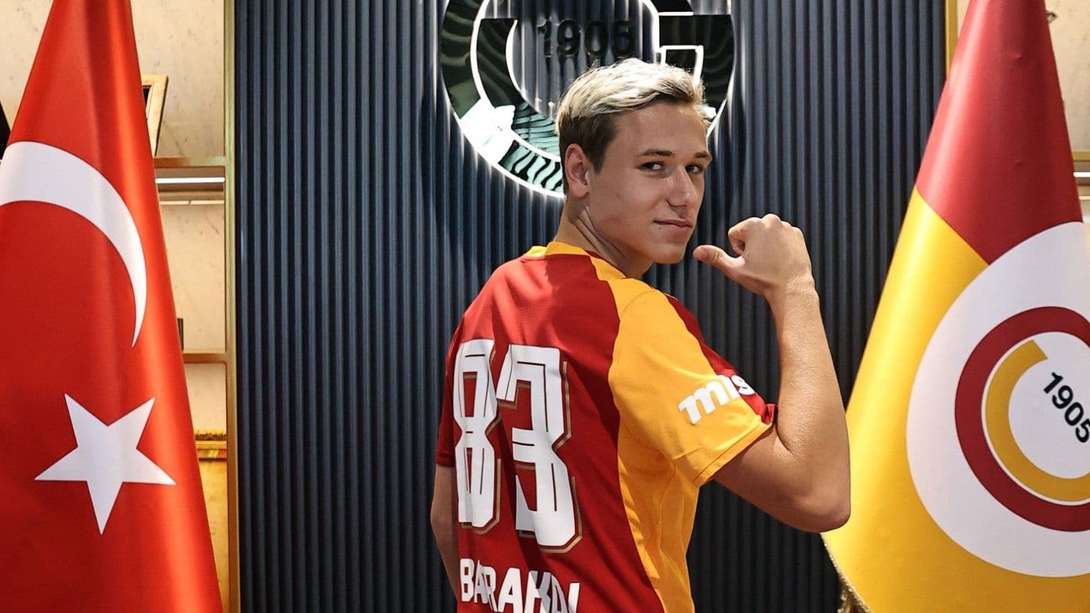 Bu nasıl 10 numara! İşte Galatasaray'ın yeni yıldızı Batrakov'un tüm özellikleri