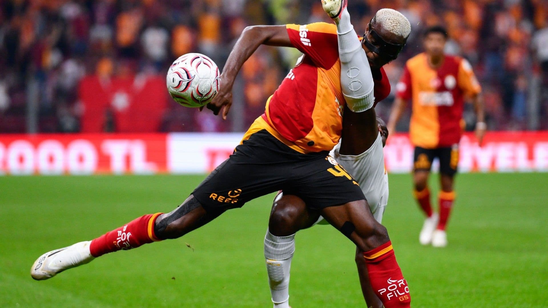 Osimhen yeni sezona da fırtına gibi girdi: 3 maç, 5 gol!