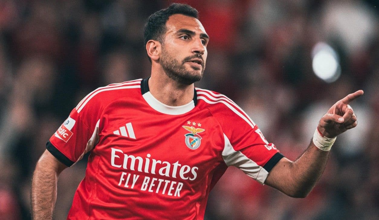 Fenerbahçe'nin transfer gündremindeki Vangelis Pavlidis, eski takım arkadaşı Kerem Aktürkoğlu'nu aradı