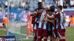 Trabzonspor'da 9 numaranın yeni sahibi belli oldu! Yeni transfer bıraktı...