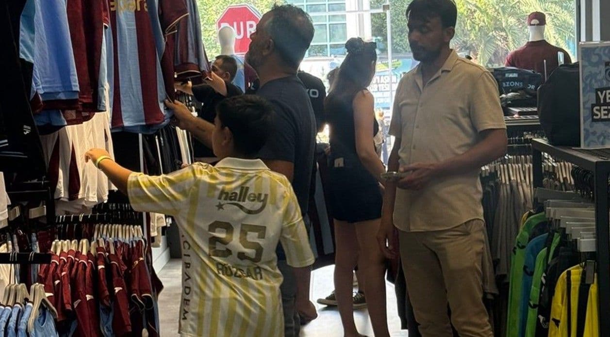 Türk futbolunda Mohamed Salah etkisi! F.Bahçeli baba-oğul böyle görüntülendi