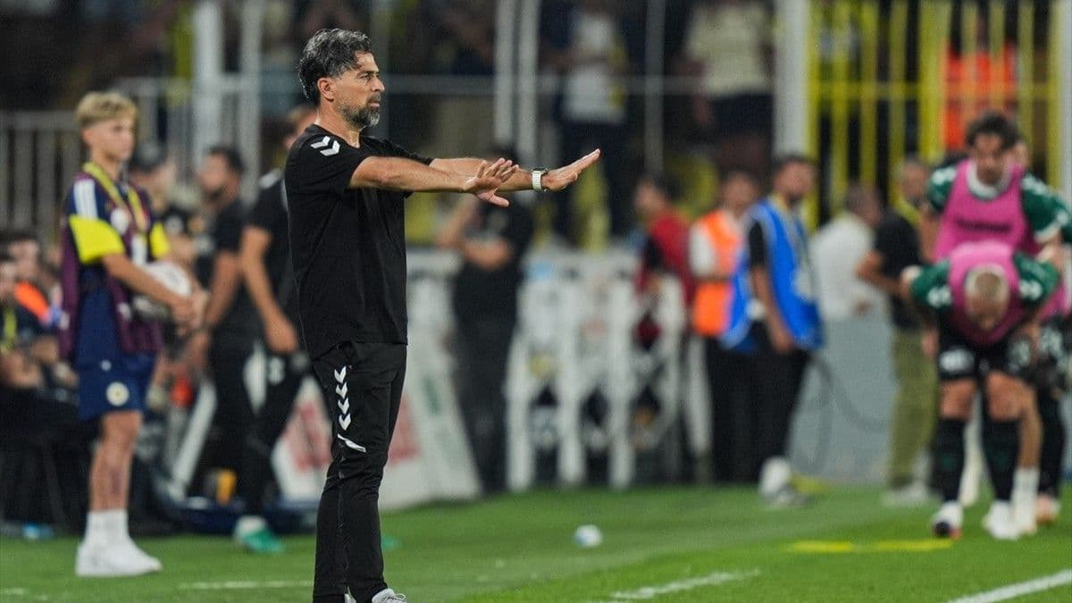 İlhan Palut: "Fenerbahçe’nin üstün olduğu bir maç değildi"