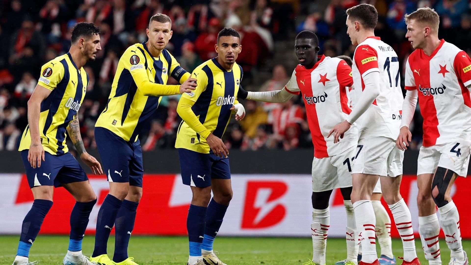 Fenerbahçe - Slavia Prag eşleşmesi tarihe geçti!