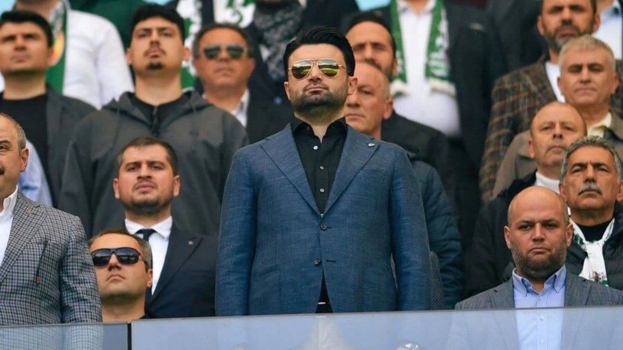 Bursaspor Başkanı Enes Çelik'ten hakem tepkisi: "Tüm Türkiye gördü!"