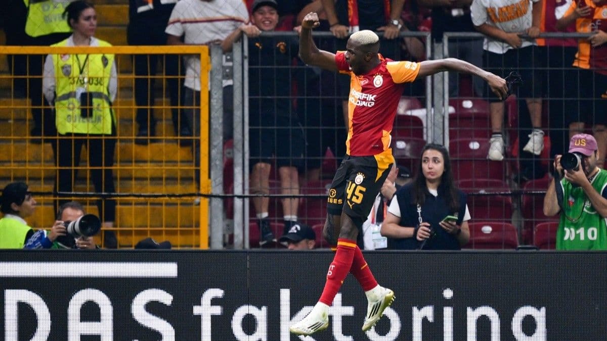 Victor Osimhen'in gol sevinci