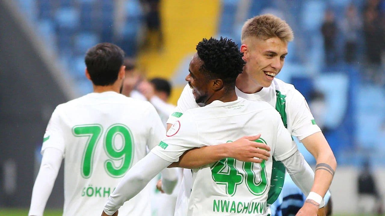 Christian Nwachukwu (40 numara)