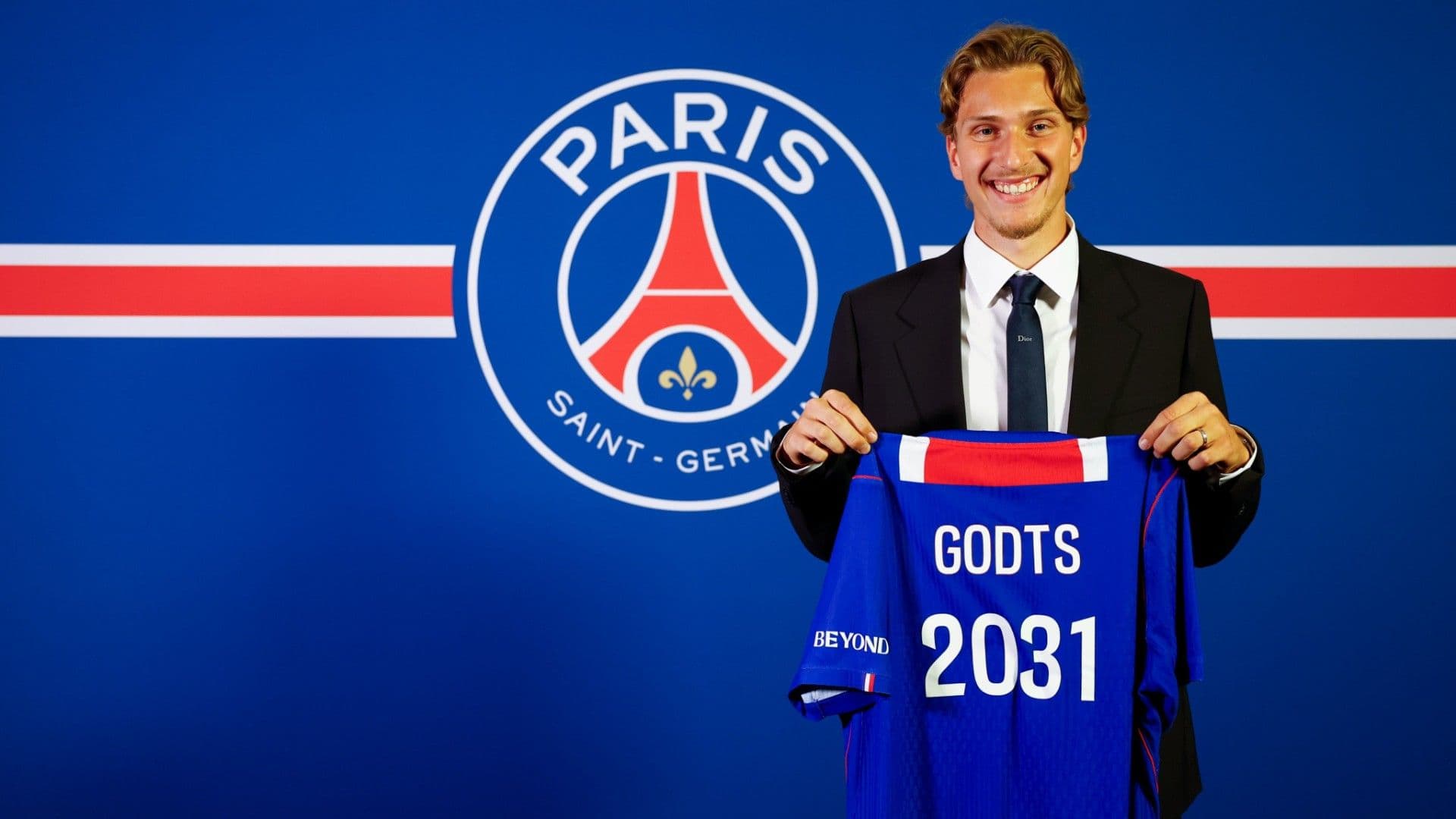 PSG, Belçikalı futbolcu Mika Godts'u transfer etti
