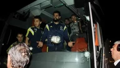 Fenerbahçe otobüsüne saldırı