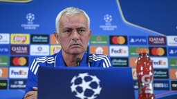Fenerbahçe'nin forvet transferinde kaderi Jose Mourinho belirleyecek!