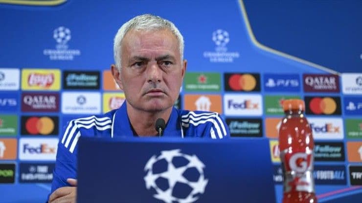 Fenerbahçe'nin forvet transferinde kaderi Jose Mourinho belirleyecek!