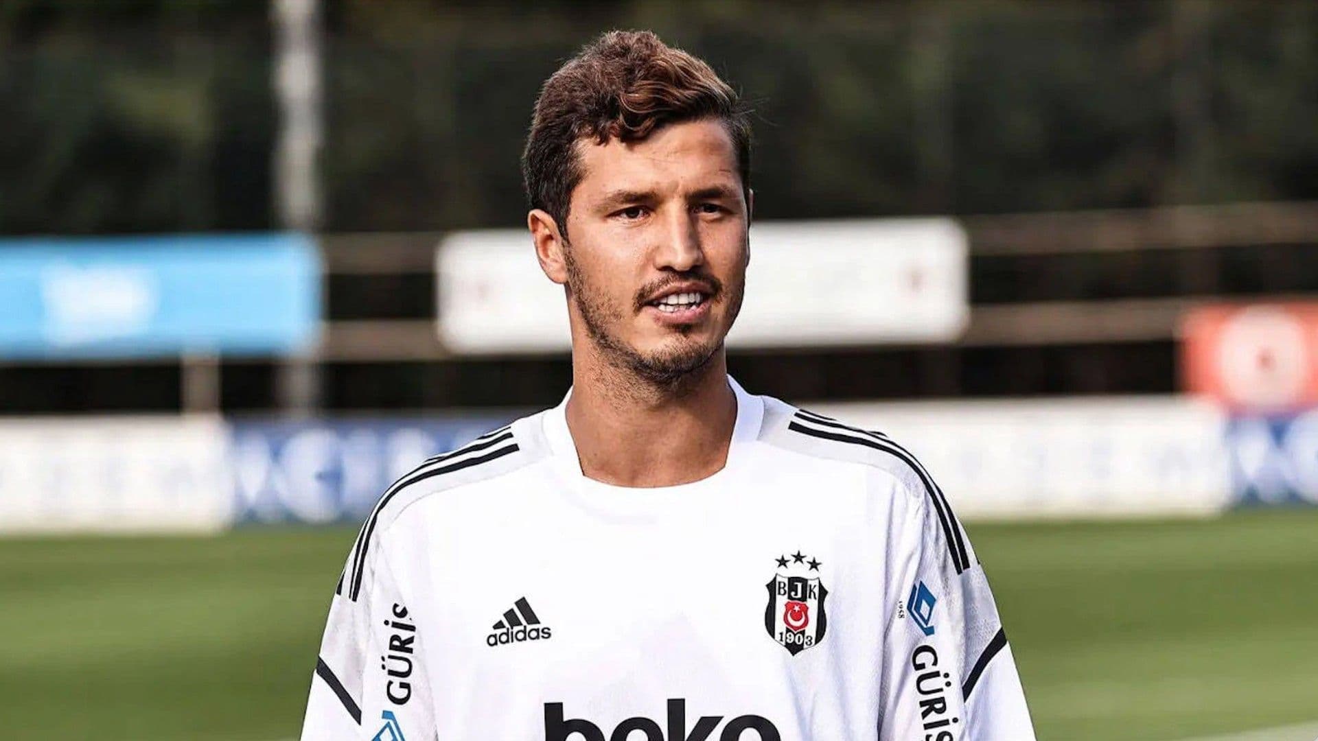 Beşiktaş'tan ayrılan Salih Uçan'ın yeni takımı belli oldu!