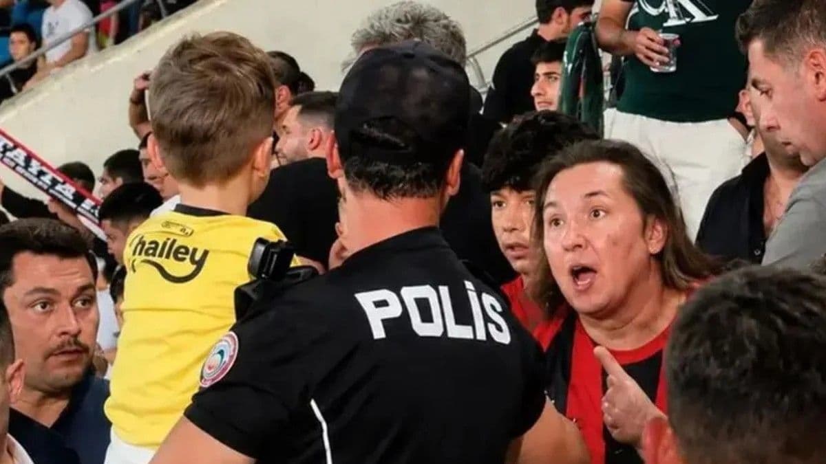 Minik taraftarın formasını zorla çıkarttırdı! Tribün eşkıyası hakkında karar