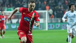 Kayserispor, Florent Hasani ile anlaştı 