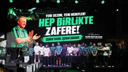 Kocaelispor'dan binlerce taraftarla gövde gösterisi! Yeni transfer tanıtıldı