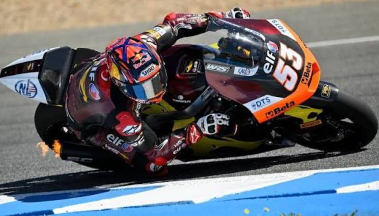 Milli motosikletçi Deniz Öncü, Dünya Moto2 Şampiyonası'nın İngiltere ayağında 8. oldu