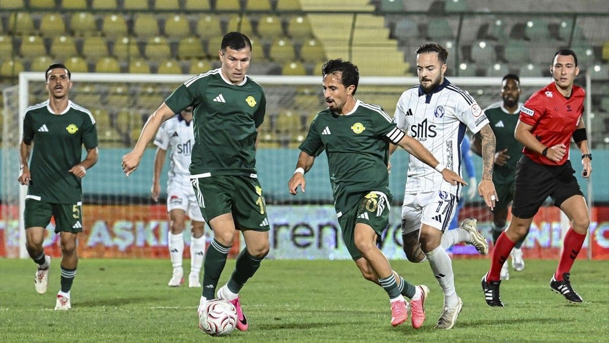 ( YAZILI ÖZET ) Esenler Erokspor - Sarıyer | Maç Sonucu: 1-1
